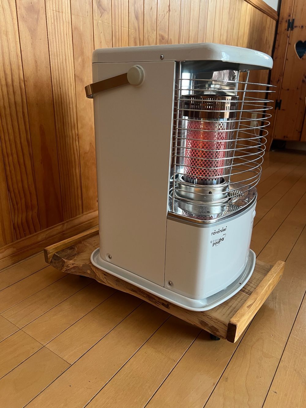 ストーブのキャスター台 | くらシェア