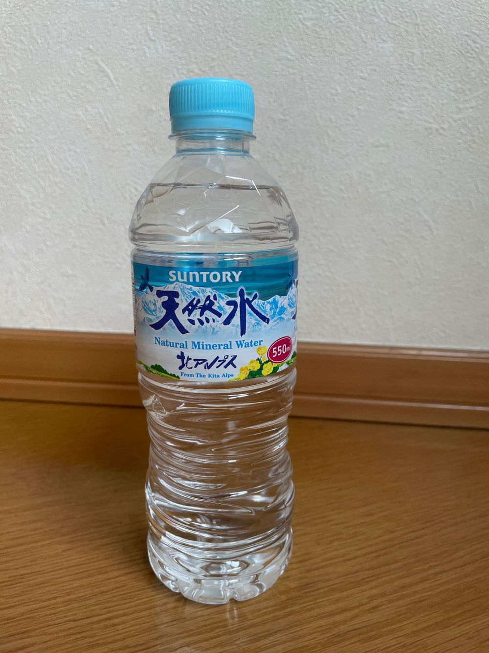 迷ったらこれ。日々のくらしに天然水💧 | くらシェア